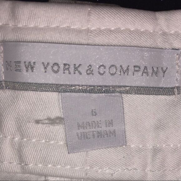 New York and co. white zip front shorts - Picture 2 of 5